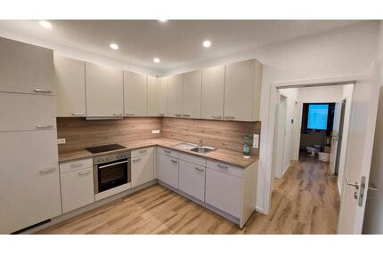 2 Zimmer Wohnung - 880,00&nbsp;EUR Kaltmiete, ca.&nbsp; 55,00&nbsp;m&sup2; in Trossingen (PLZ: 78647)