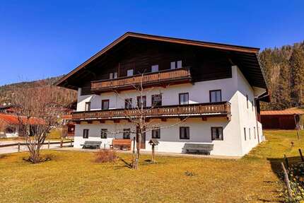 Haus zum Kaufen in Reit im Winkl 1.190.000,00 € 334 m²