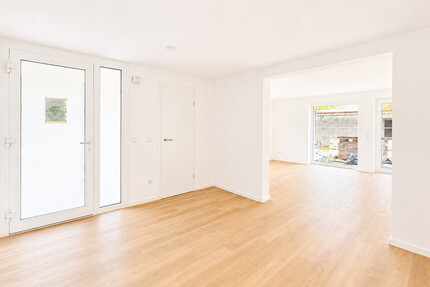 Exklusiver Erstbezug einer hochwertig kernsanierten Maisonettewohnung mit Privatteich & Terrasse - Münster / Albachten