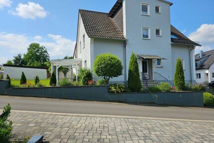Zweifamilienhaus mit Potenzial - zentral in der Kurstadt - Bad König