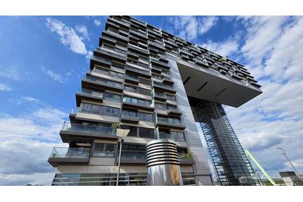 Luxuriöse 3 Zimmer Wohung 6 OG m. Balkon Köln im Kranhaus