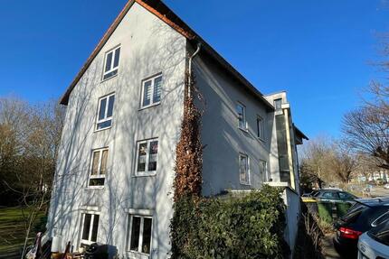 Sonnige 3-Zimmer-Wohnung mit Balkon im DG an der Dönche - Kassel Niederzwehren