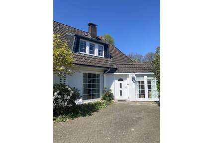 Haus zum Kaufen in Lilienthal 645.000,00 € 240 m²