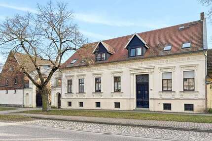 Haus zum Kaufen in Barby 224.000,00 € 250 m²