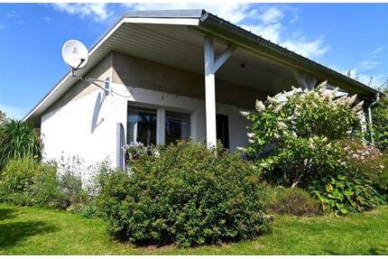 Ferienbungalow in idyllischer Lage von Drigge mit Bootsanlegeplatz - Gustow