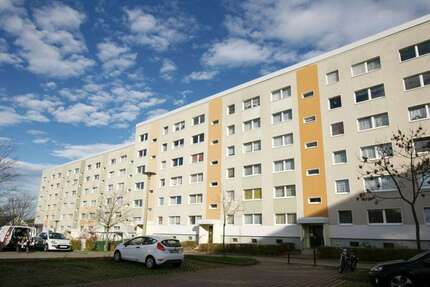 Wohnung zum Mieten in Plauen 405,23 € 69.27 m²