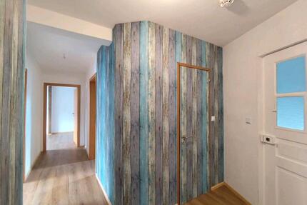 Helle 4 Zi. DG in der Süd-West-Stadt Pf. mit Ausblick auf d. Enz - Pforzheim Dillweißenstein