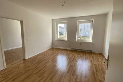 Wohnung zum Mieten in Groß Schacksdorf-Simmersdorf 323,00 € 66 m²