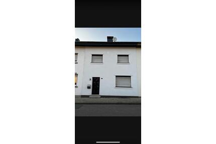 Haus zu verkaufen - 360.000,00&nbsp;EUR Kaufpreis, ca.&nbsp; 115,00&nbsp;m&sup2; in Baesweiler (PLZ: 52499)