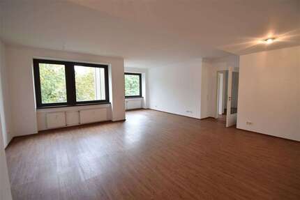 Wohnung zum Mieten in Düsseldorf 1.700,00 € 105.11 m²
