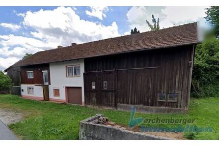 *** Älteres Wohnhaus mit Stall in Aholming ***