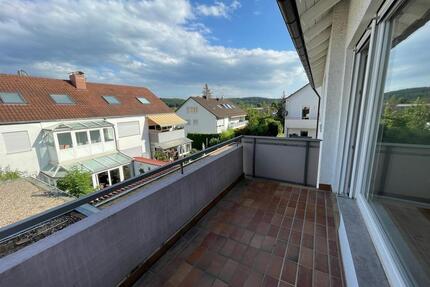 2,5 Zimmer Wohnung mit Balkon in Stuttgart-Feuerbach