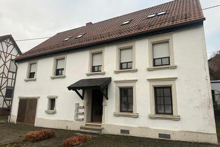 großzügige DG Wohnung in Oberthal Güdesweiler