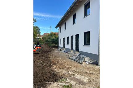 Perfekt für kleine Familien: Praktische 3-Zimmer-Wohnung + Büro - Großaitingen
