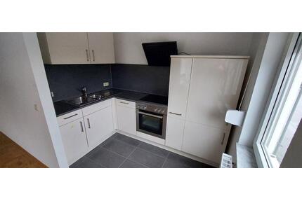 2 Zimmer Wohnung mit Einbauküche u. Balkon in Lauffen am Neckar - Heilbronn Kernstadt