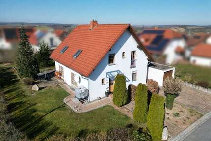 Haus zum Kaufen in Großheirath 439.000,00 € 155 m²