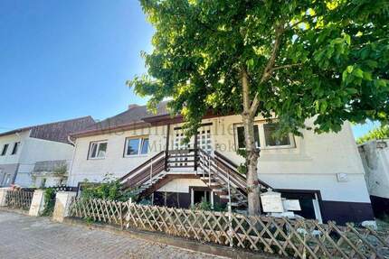 Mehrfamilienhaus in Hamm am Rhein mit großem Potenzial für ein 4-5 Familienhaus