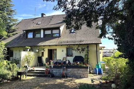 Doppelhaushälfte in ruhiger Lage von Erlangen-Bruck – derzeit vermietet