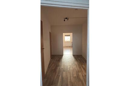 Nachmieter 4 Zimmer Wohnung - 703,00&nbsp;EUR Kaltmiete, ca.&nbsp; 89,00&nbsp;m&sup2; in Neubrandenburg (PLZ: 17034) Datzeberg