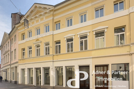 **DENKMALGESCHÜTZTES WOHN-GESCHÄFTSHAUS AM BURGPLATZ BRAUNSCHWEIGS**