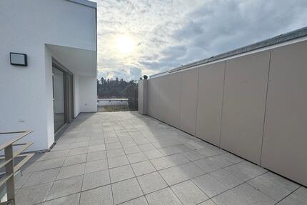 Schöne Penthousewohnung mit großzügiger Dachterrasse - Nürtingen