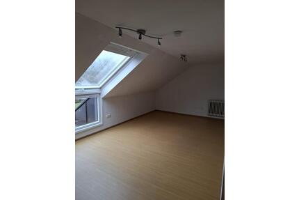 3-Zimmer DG-Wohnung in Würzburg