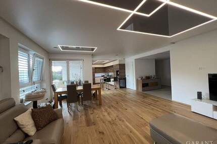 Exklusive, perfekt ausgestattete 5 12 Zimmer-Wohnung mit großer Terrasse und Aufzug zu verkaufen - Bad Friedrichshall Kochendorf