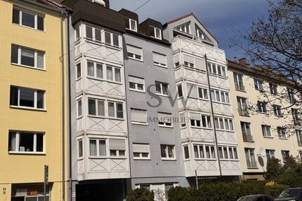 Lichtdurchflutete 2-Zimmer-Wohnung mit Aufzug & Duplex-Stellplatz in Nürnberg