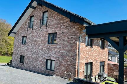 Exklusive Doppelhaushälfte, Wärmepumpe, KfW40, PV - Neunkirchen-Seelscheid