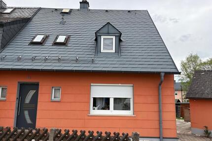 Doppelhaushälfte in Ruhiger Wohnsiedlung von Privat - Oberkotzau