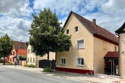 Haus zum Kaufen in Wonfurt 298.000,00 € 257.6 m²
