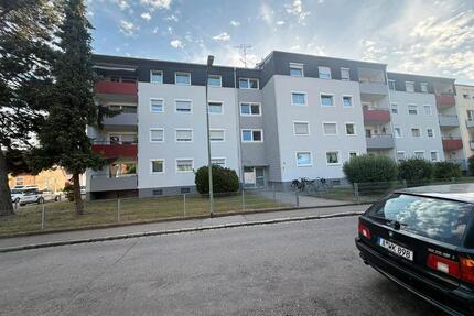 Ruhige 3 ZKB mit 3 Stellplätze in Lechhausen - Augsburg