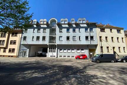 Helle 2-ZKB-Wohnung mit Balkon-Terrasse und Kelleranteil - gute Raumaufteilung - Saarbrücken Malstatt