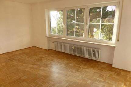 Großzügige 4-Zimmer-Wohnung mit Balkon und Garage in Heroldsberg