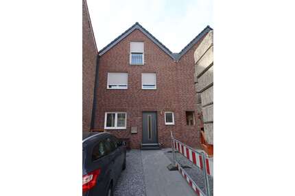 Haus zum Mieten in Schaufenberg 1.050,00 € 117 m²