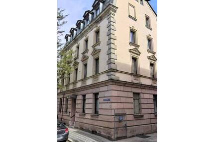 Attraktive u. möblierte 2 Zimmer Wohnung in ruhiger Wohnlage Nürnberg Gleisshammer z. verkaufen. Renoviert - Neue Fenster, Türen u. Bad.