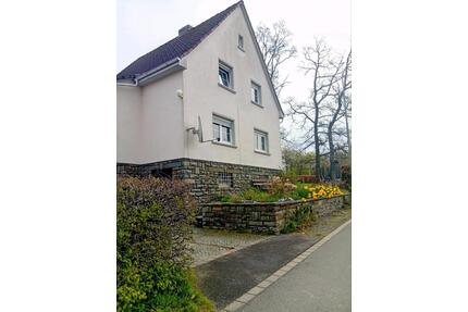 Freistehendes Einfamilienhaus - 280.000,00&nbsp;EUR Kaufpreis, ca.&nbsp; 128,80&nbsp;m&sup2; in Reichshof (PLZ: 51580)