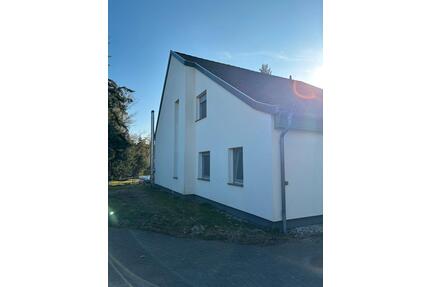 Großes Familienfreundliches Grundstück mit 2 Häusern zu verkaufen - Arneburg