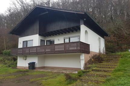 Idyllisches Einfamilienhaus Haus Wohnung am Waldrand zu vermieten - Bettenfeld