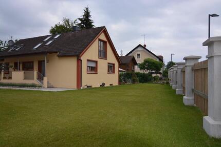 Helle 1-Zimmer DG-Wohnung - 340,00&nbsp;EUR Kaltmiete, ca.&nbsp; 30,00&nbsp;m&sup2; in Gerzen (PLZ: 84175)