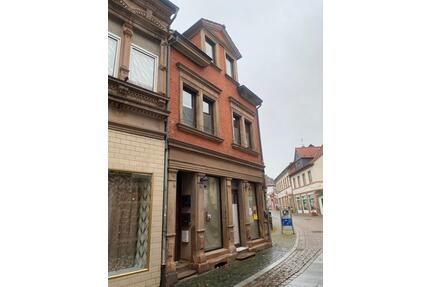 Kleines Mehrfamilienhaus mit Ladenfläche - Kirchheimbolanden