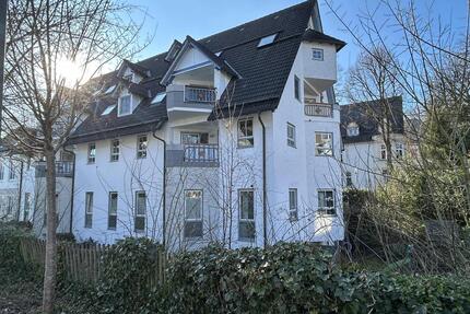 Wohnen am Wall - schöne, helle 2 Zimmer-Etagenwohnung mit Aufzug, Balkon und eigenem Laubengang - Attendorn