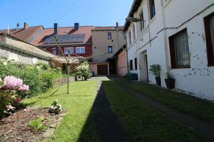 Haus zum Kaufen in Calbe 99.000,00 € 220.08 m²