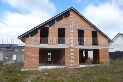 Haus zum Kaufen in Ilsede 158.000,00 € 248 m²