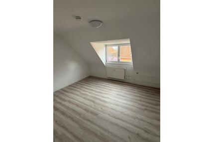 4 Zi Whg. - neu renoviert - 950,00&nbsp;EUR Kaltmiete, ca.&nbsp; 75,00&nbsp;m&sup2; in Löchgau (PLZ: 74369)