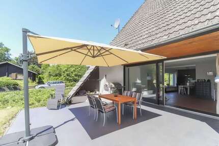 Haus zum Mieten in Suderburg 1.600,00 € 212 m²