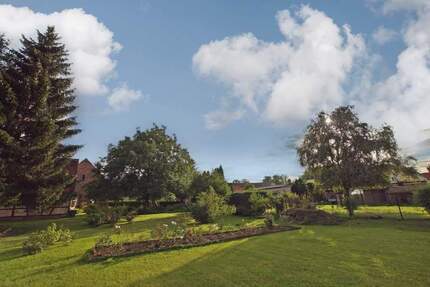 Schkopau OT Hohenweiden: 1382 qm Baugrundstück für Haus-Neubau - provisionsfrei + bauträgerfrei - Schkopau-Hohenweiden