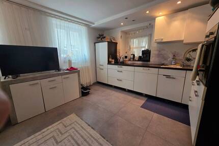 Attraktives Angebot: 4-Zimmer-Haus mit Terrasse - Neumarkt-St. Veit - Neumarkt-Sankt Veit