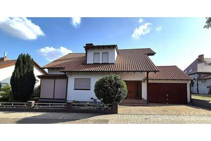 *** Traumhaus der Möglichkeiten: stilvolles Zweifamilienhaus mit Garage und Garten *** - Großniedesheim