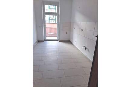 Neu sanierte 4-R-Wohnung In MD.Stadtfeld Ost 104 im EG. mit BLK. zu vermieten - Magdeburg